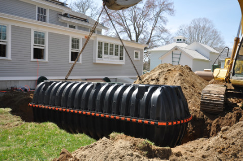 installing an Infiltrator poly septic tank